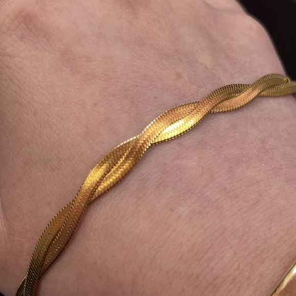 Gold plated herringbone chain - Picture 5 of 9